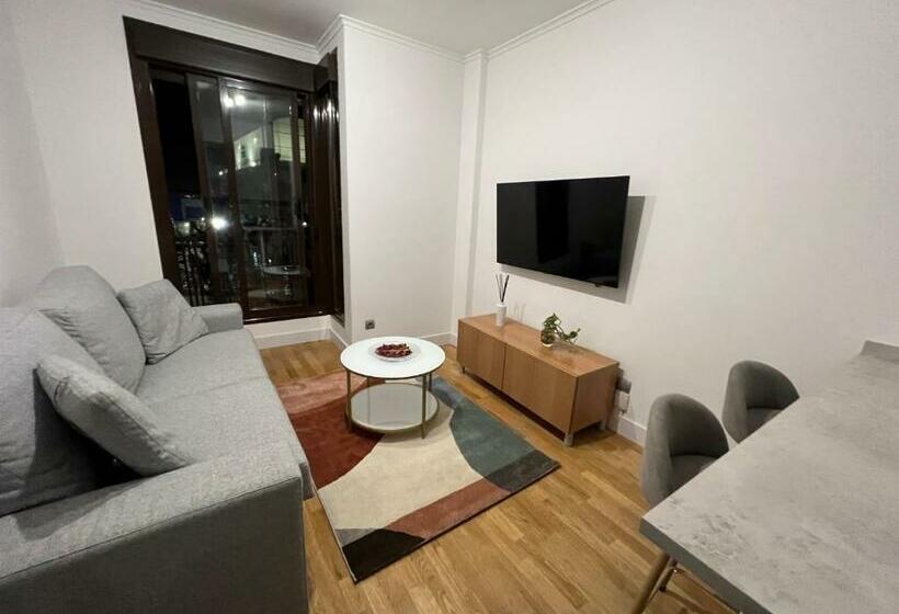 P4 Madrid Airport, Estadio Civitas, Ifema, Barajas Y Rejas