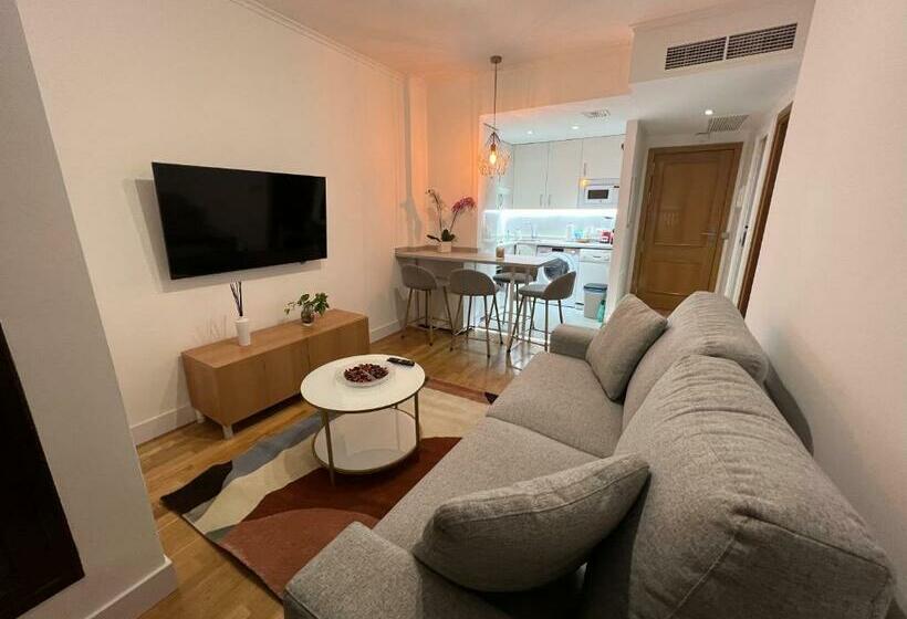 P4 Madrid Airport, Estadio Civitas, Ifema, Barajas Y Rejas