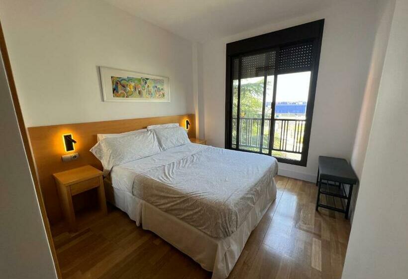 P4 Madrid Airport, Estadio Civitas, Ifema, Barajas Y Rejas