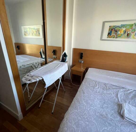 P4 Madrid Airport, Estadio Civitas, Ifema, Barajas Y Rejas