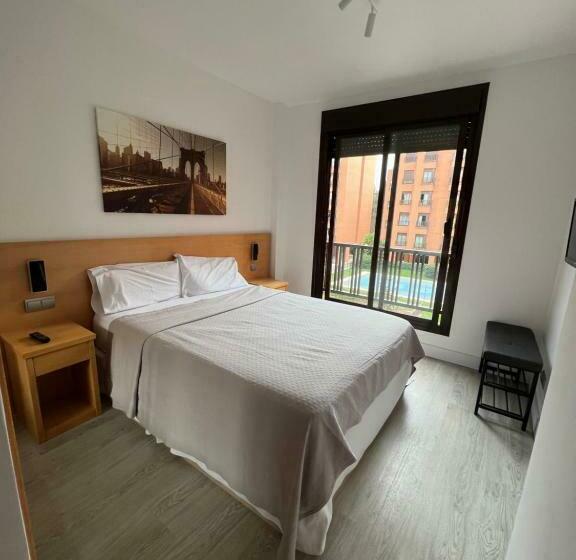 P4 Madrid Airport, Estadio Civitas, Ifema, Barajas Y Rejas