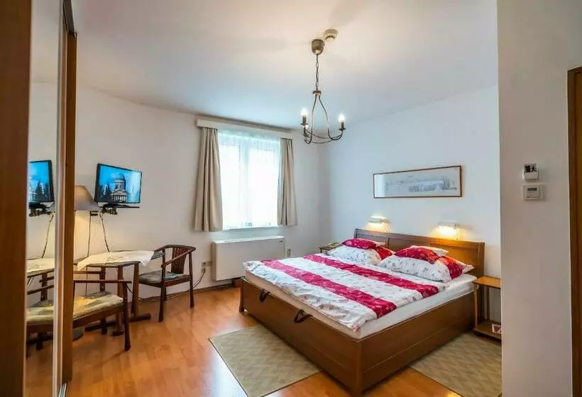 Aamiaismajoitus (B&B) Szent Kristóf Panzió