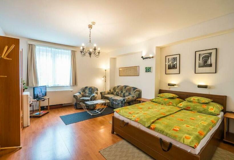 Bed and Breakfast Szent Kristóf Panzió