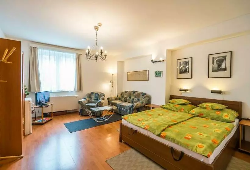 Aamiaismajoitus (B&B) Szent Kristóf Panzió