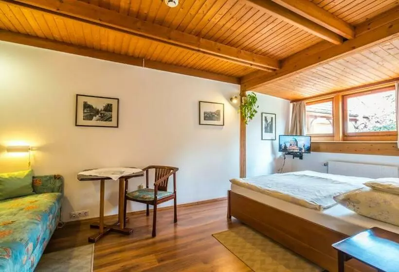Aamiaismajoitus (B&B) Szent Kristóf Panzió
