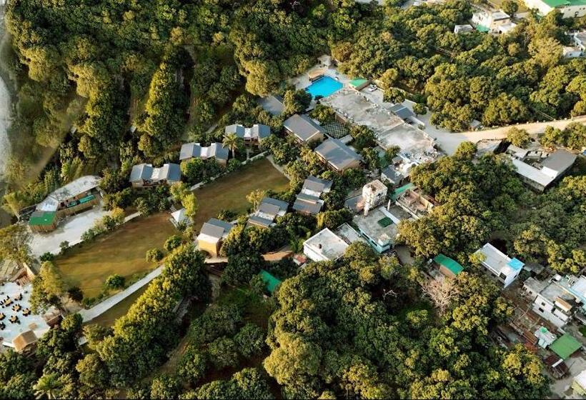 Kurort  Voco Jim Corbett, An Ihg