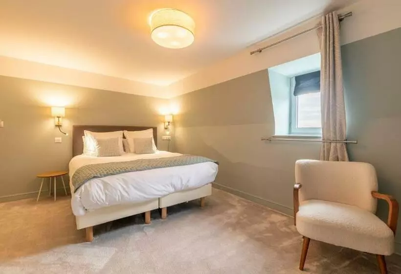 ホテル Hôtel échappée En Baie   Parking Privé Gratuit Dont Forfaits Bornes électriques Réservable