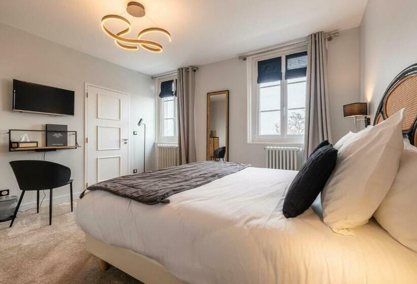 Hotel Hôtel échappée En Baie   Parking Privé Gratuit Dont Forfaits Bornes électriques Réservable