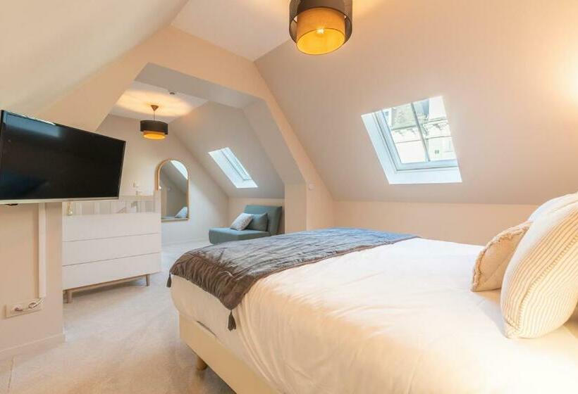 Hotel Hôtel échappée En Baie Parking Privé Gratuit Dont Forfaits Bornes électriques Réservable