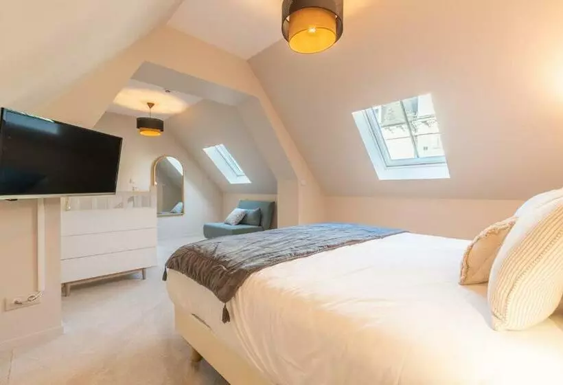 ホテル Hôtel échappée En Baie   Parking Privé Gratuit Dont Forfaits Bornes électriques Réservable