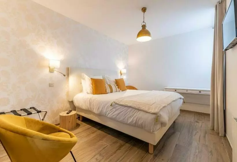 ホテル Hôtel échappée En Baie   Parking Privé Gratuit Dont Forfaits Bornes électriques Réservable