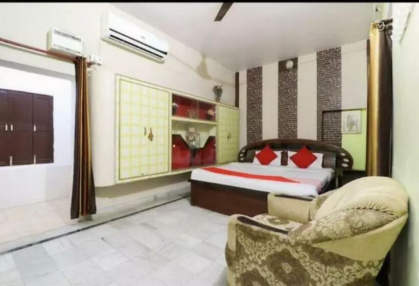 Hotelli Madhva Naimisharanya By Wb Inn