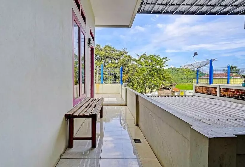 هتل Oyo 91329 Guest House Lebanon Syariah