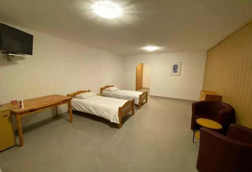 ペンション Sky Rooms, Mountainous View