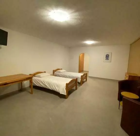 ペンション Sky Rooms, Mountainous View