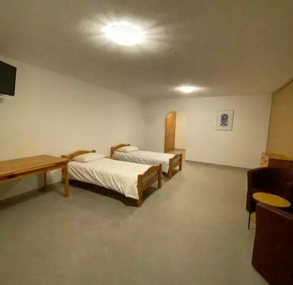 ペンション Sky Rooms, Mountainous View