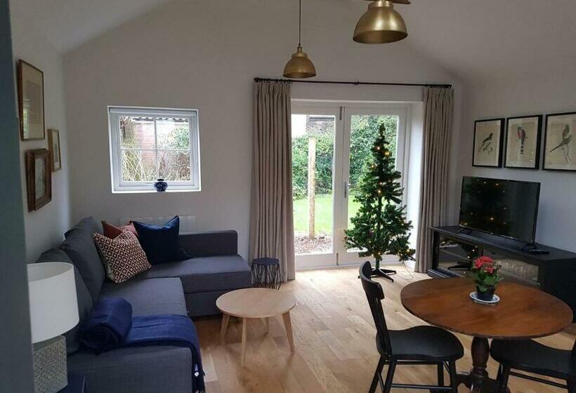 بنسيون The Cottage