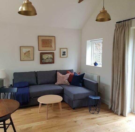 بنسيون The Cottage