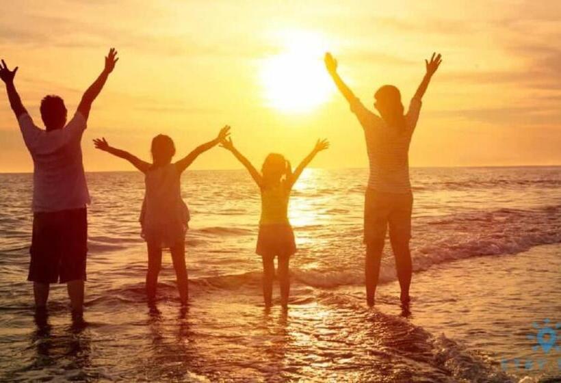 فندق صغير Best Stay   Rooftop Pool & Hot Tub   Hollywood Beach