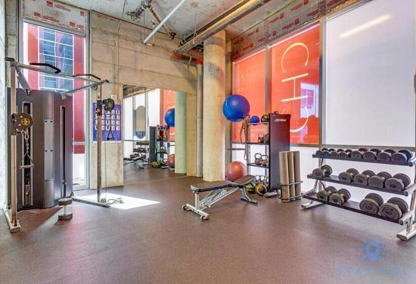 فندق صغير Best Stay   Rooftop Pool & Hot Tub   Hollywood Beach