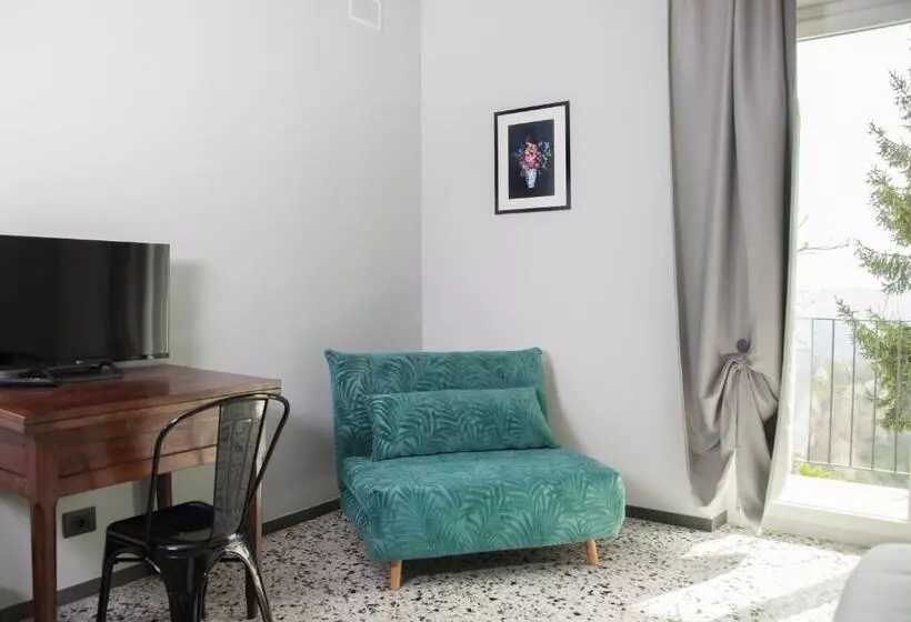 Aamiaismajoitus (B&B) Moncrivel Rooms & Relax