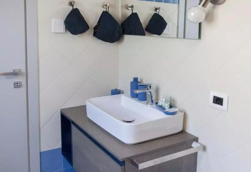 Aamiaismajoitus (B&B) Moncrivel Rooms & Relax