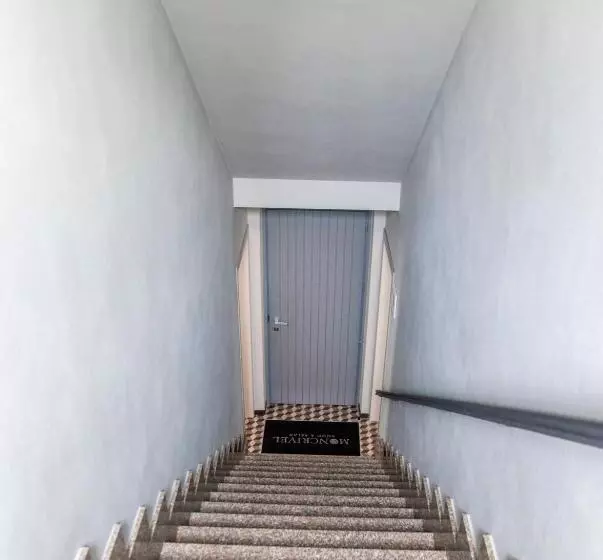 Aamiaismajoitus (B&B) Moncrivel Rooms & Relax