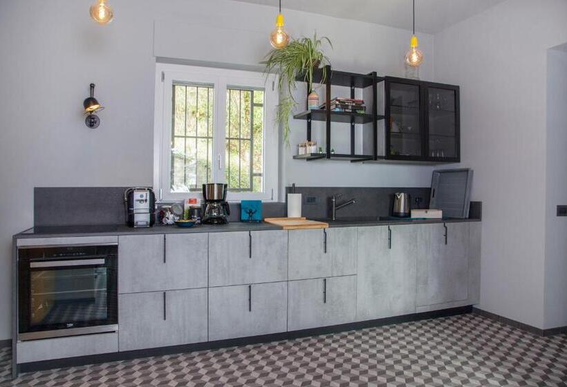 ベッドアンドブレックファースト Moncrivel Rooms & Relax