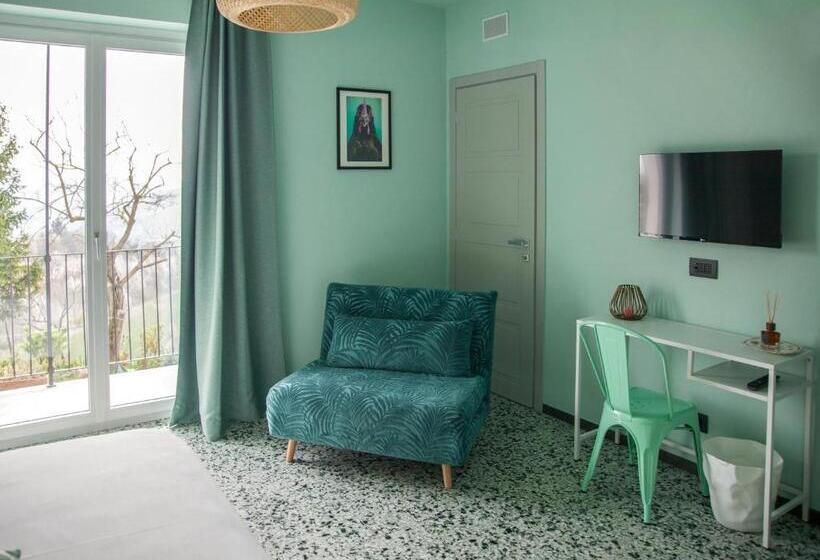 ベッドアンドブレックファースト Moncrivel Rooms & Relax