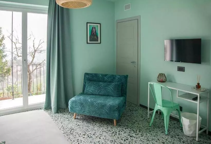 Aamiaismajoitus (B&B) Moncrivel Rooms & Relax