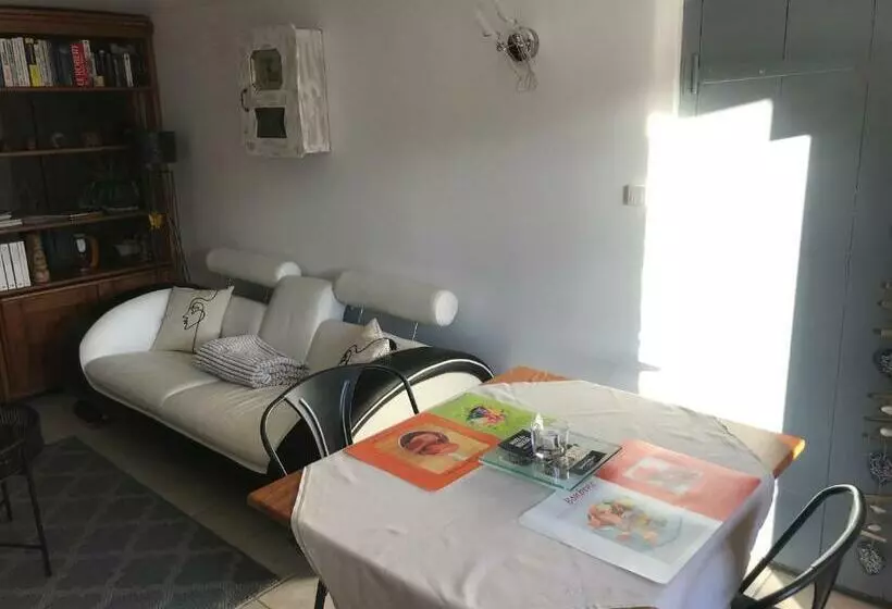 Aamiaismajoitus (B&B) Petit Coin De Paradis