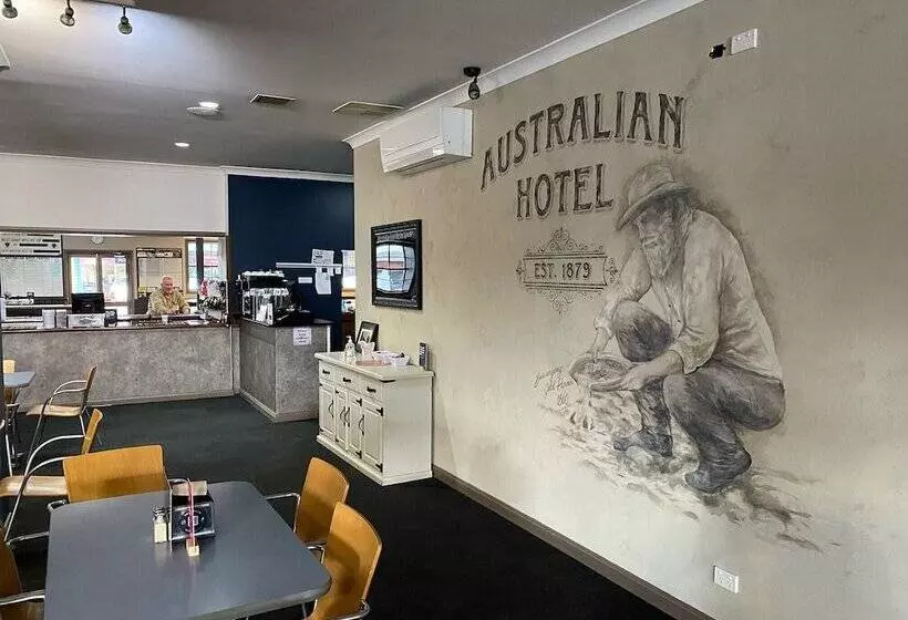 Australian Hotel Young