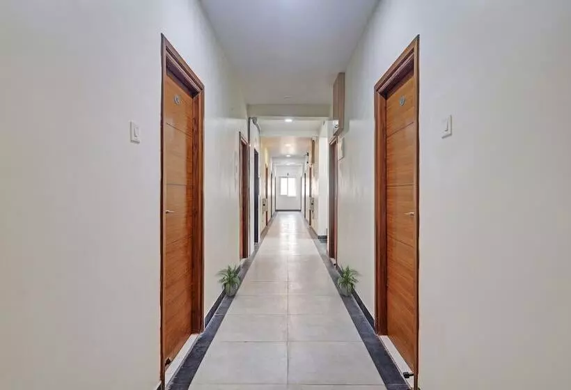 ホテル Super Townhouse Kondapur Near Botanical Garden