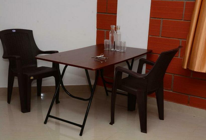 Hotel Claynest Resorts