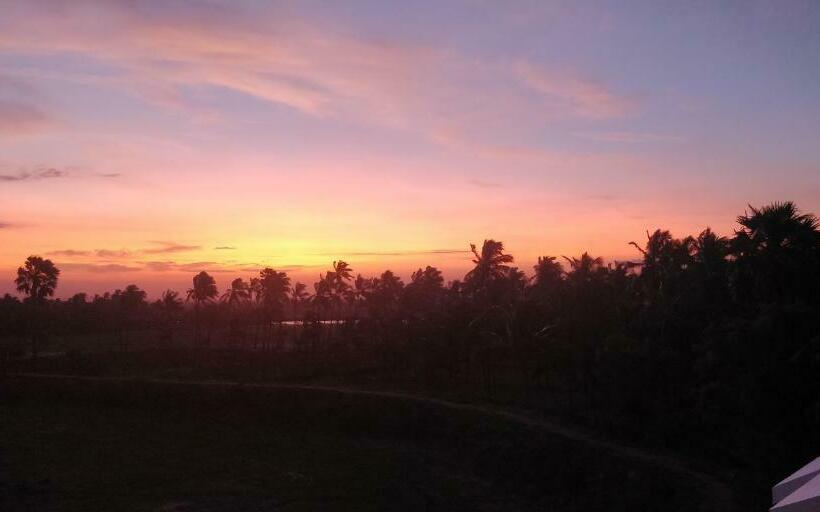 Hotel Claynest Resorts