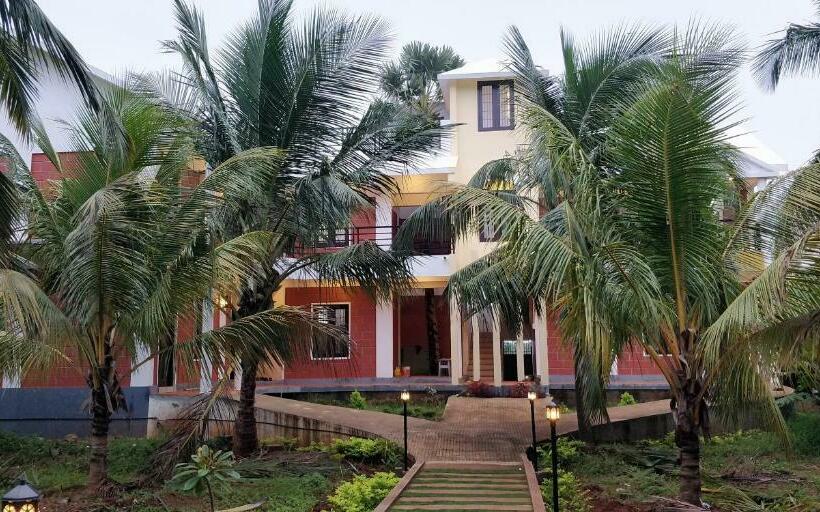 Hotel Claynest Resorts