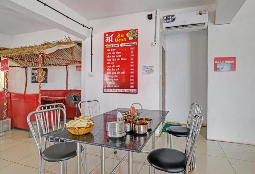 هتل Pop  Hill View