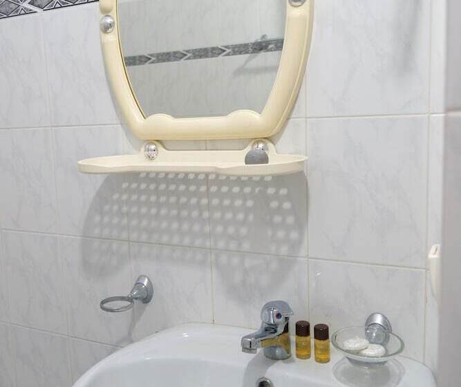 فندق Privé City