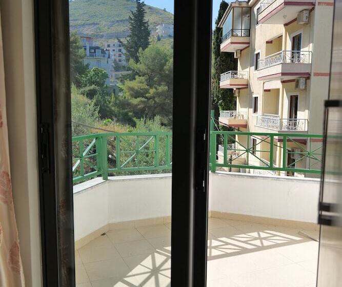 فندق Privé City