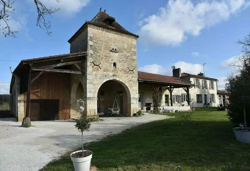 Majatalo Au Clair De Vianne