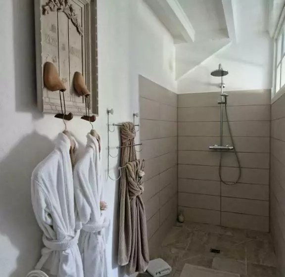 Majatalo Au Clair De Vianne