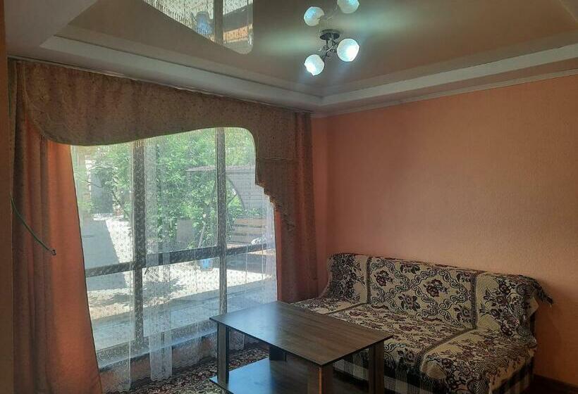 پانسیون Guest House Azamat