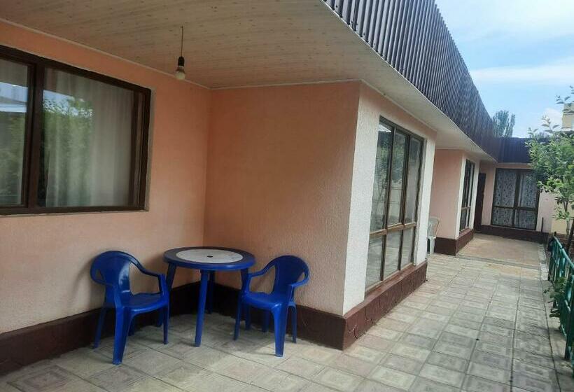 پانسیون Guest House Azamat