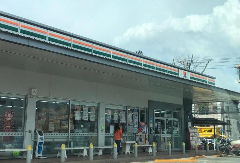 Panzió The Backyard Homestay