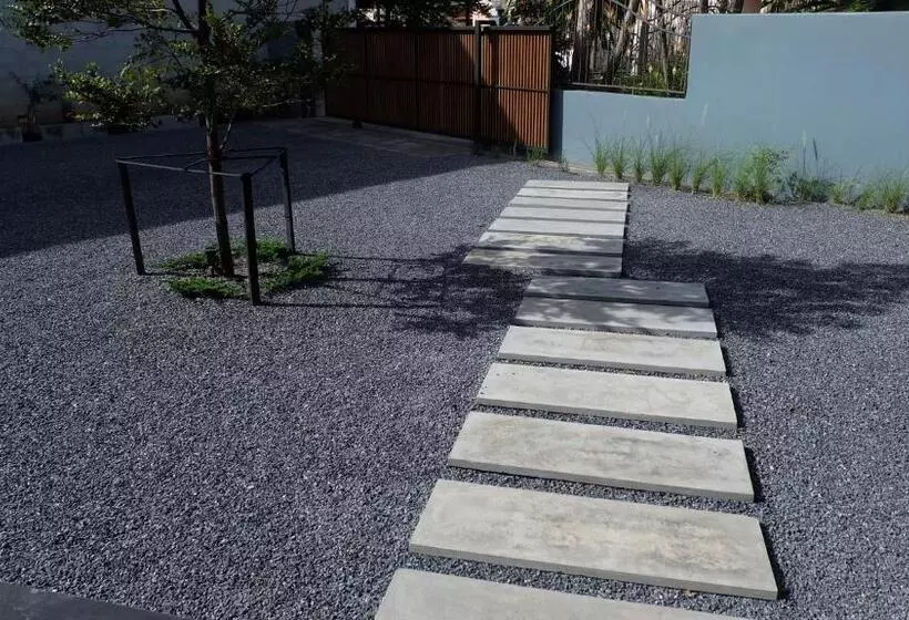 ペンション The Backyard Homestay