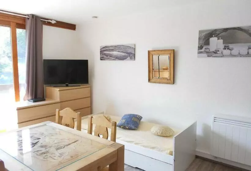 Studio Rénové · Pied Des Pistes · Balcon Sud · Accès Piscine Chauffée   Fr 1 267 249