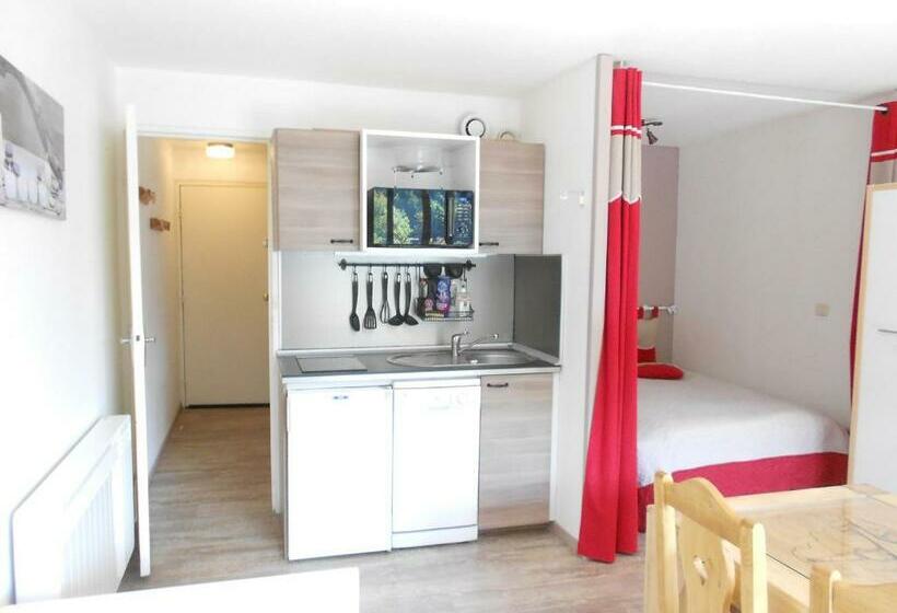 Studio Rénové · Pied Des Pistes · Balcon Sud · Accès Piscine Chauffée   Fr 1 267 249