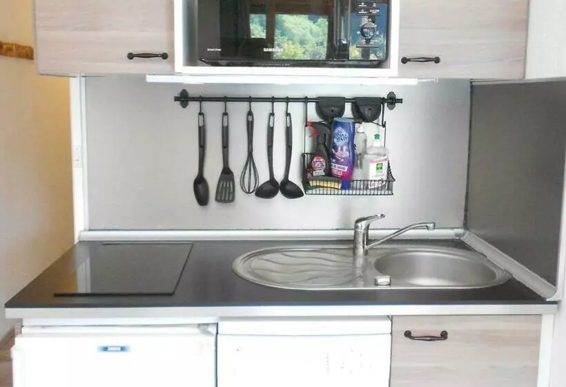 Studio Rénové · Pied Des Pistes · Balcon Sud · Accès Piscine Chauffée   Fr 1 267 249