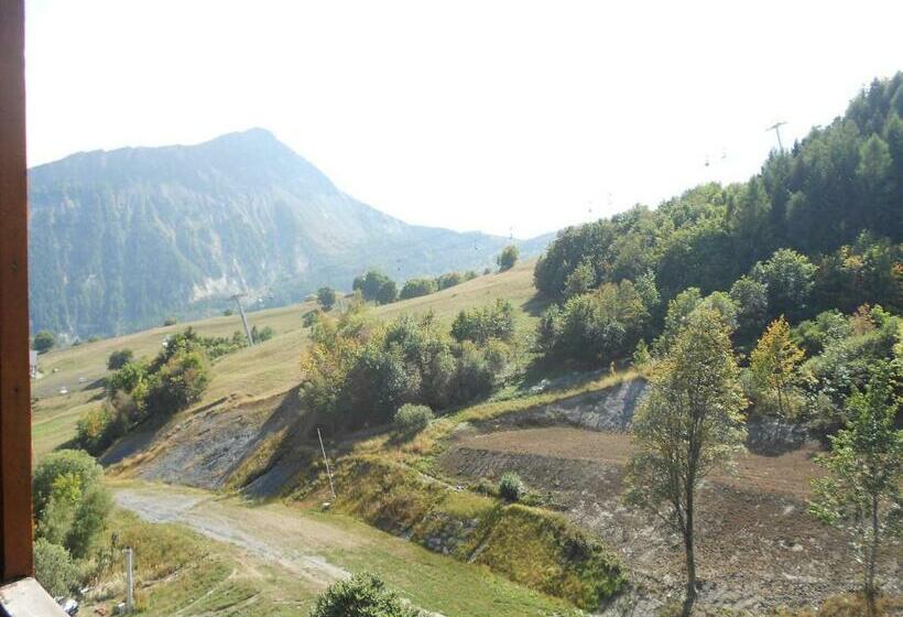 Studio Rénové · Pied Des Pistes · Balcon Sud · Accès Piscine Chauffée   Fr 1 267 249