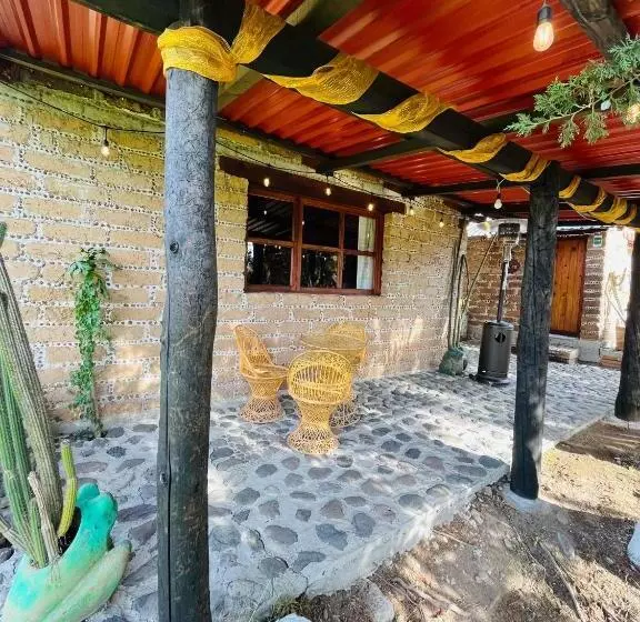 Hotelli Cabañas Los Cactus